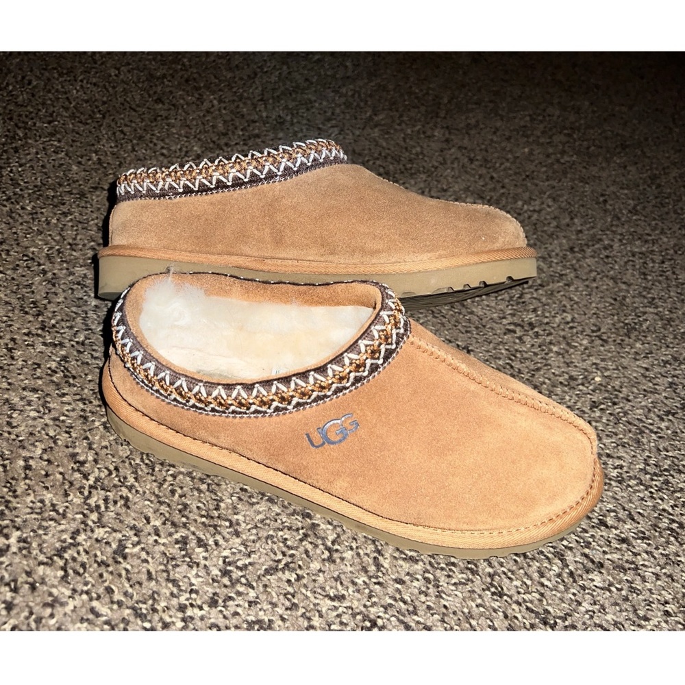 UGG Tasman Slipper- Size 7 in womens